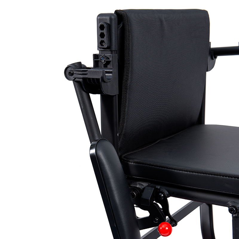 YL-985 4 চাকার ফোল্ডিং ব্যাটারি চালিত বৈদ্যুতিক পরিবহন স্কুটার